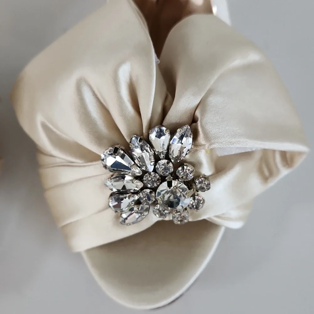 Badgley Mischka Samantha Embellished Satin Sandals $215 5.5 - Picture 5 of 13